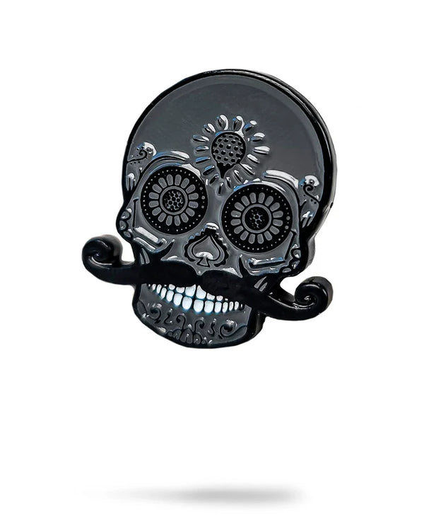 Marca Pins & Aces Calavera